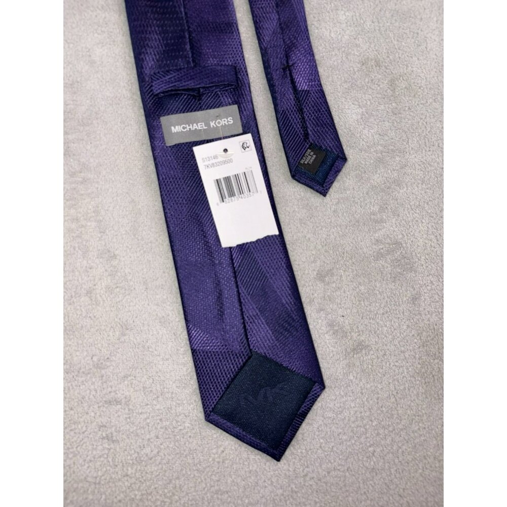Michael Kors Men’s Necktie 100% Silk NWT (Purple) Tie Fast Shipping! New - Picture 2 of 3